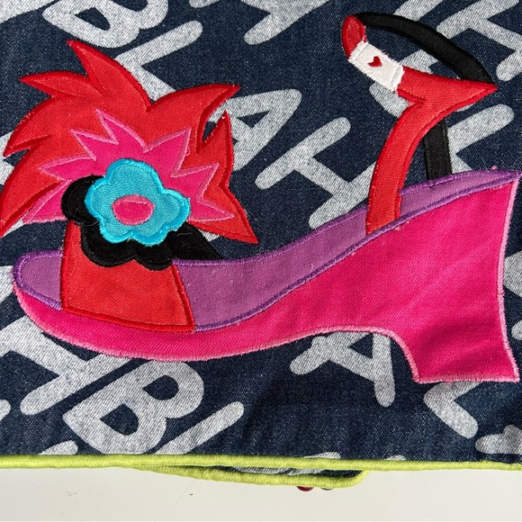 BOMBAY KIDS K-SHOE Pillow cover with removable pillow insert - Picture 12 of 15